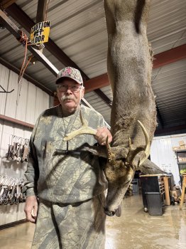 Fred Richter with a heavy 191 pound buck!