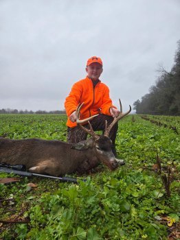 Lane Dulin with a heavy horned 8 point!